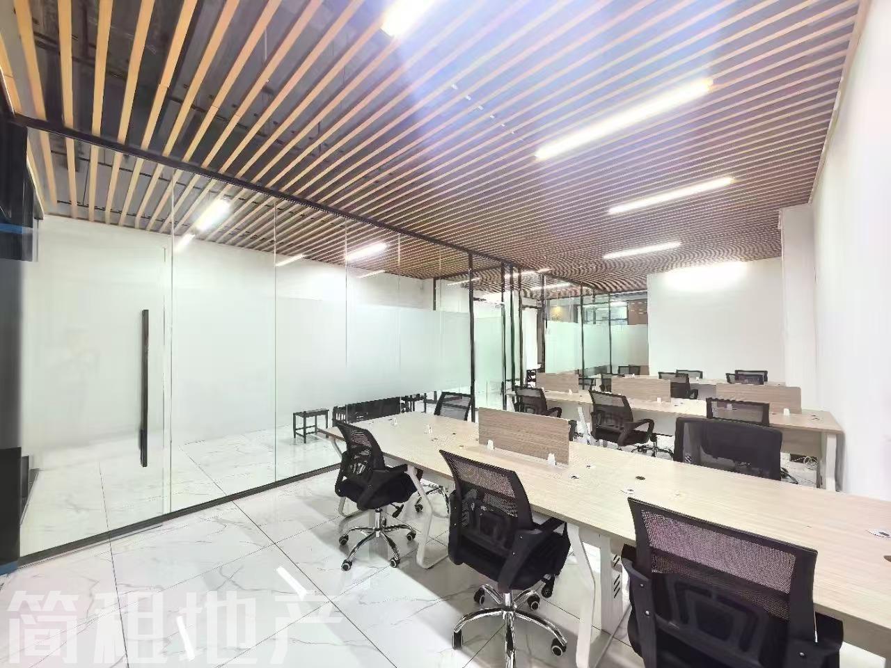 龙华中心区，港深国际中心，带家具特价租，免租期2个月