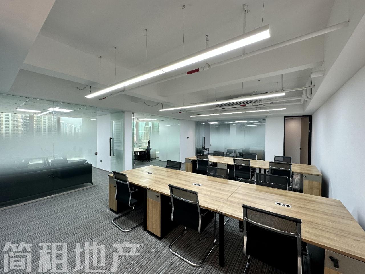 侧电梯口、全落地窗 中民时代广场 双地铁口物业 昭示性强