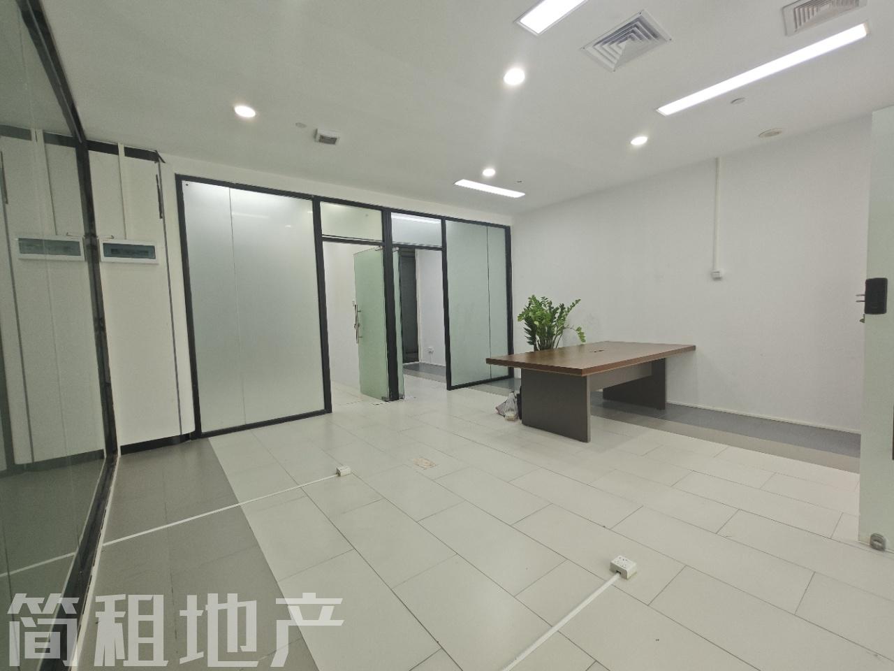 家具可配 大小均有 精装 近地铁 天欣大厦