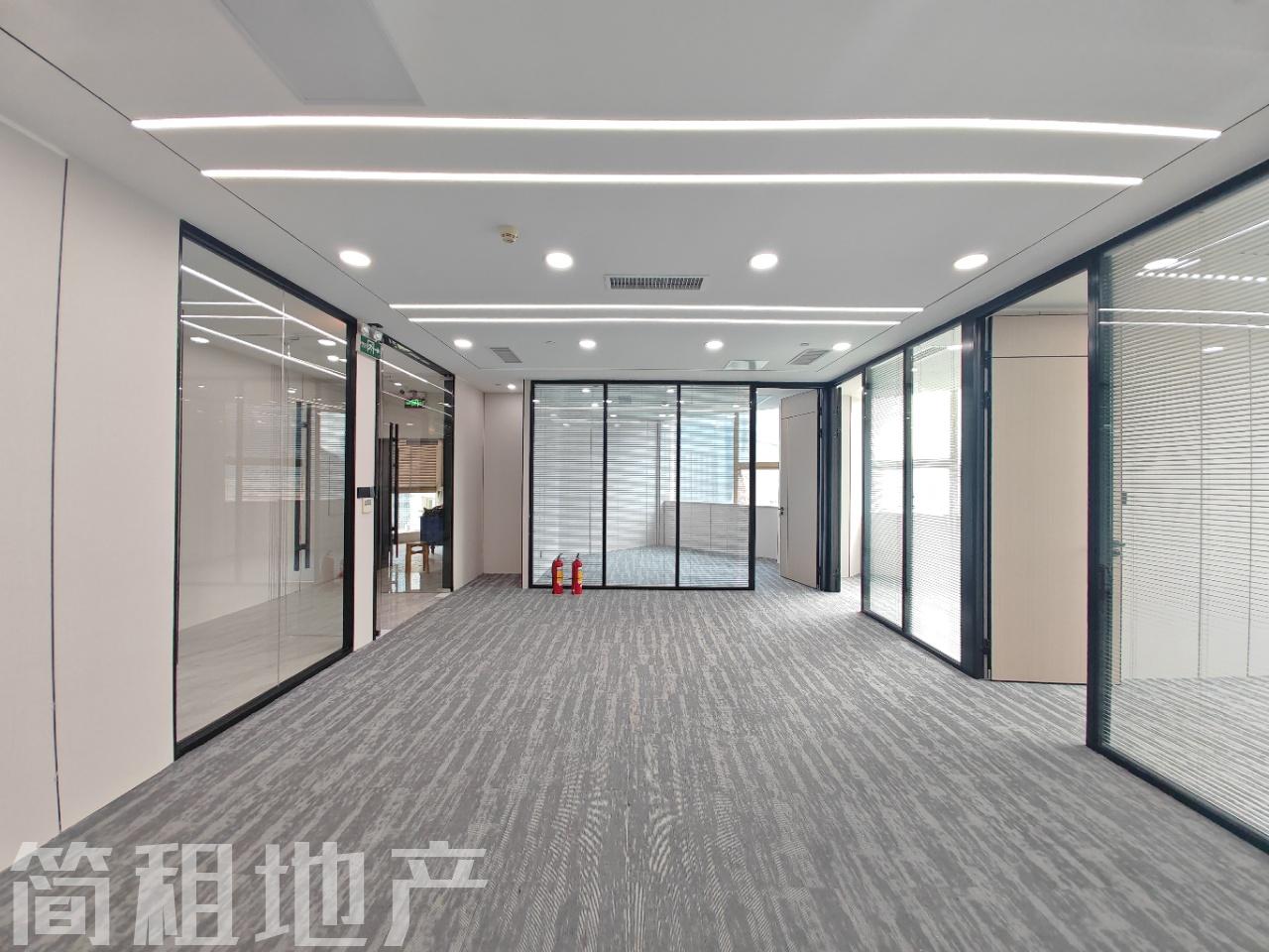 东南双面采光 精装 大小均有  采光好 中海大厦