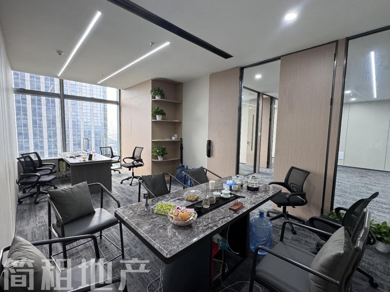 带家具 方正户型  新装修 皇庭中心 地标建筑