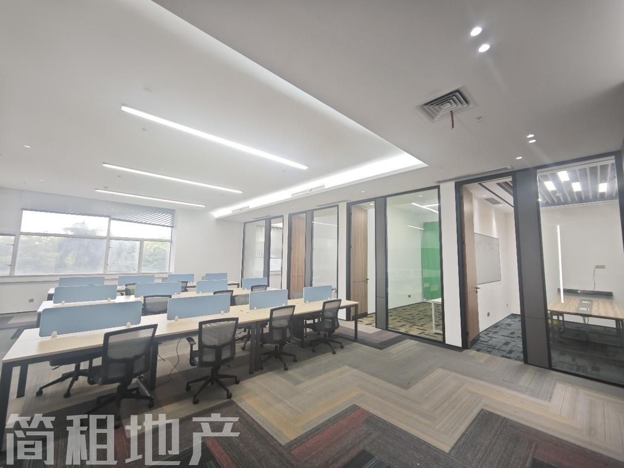 坂田神舟电脑大厦，地铁口，华为，158平带家具