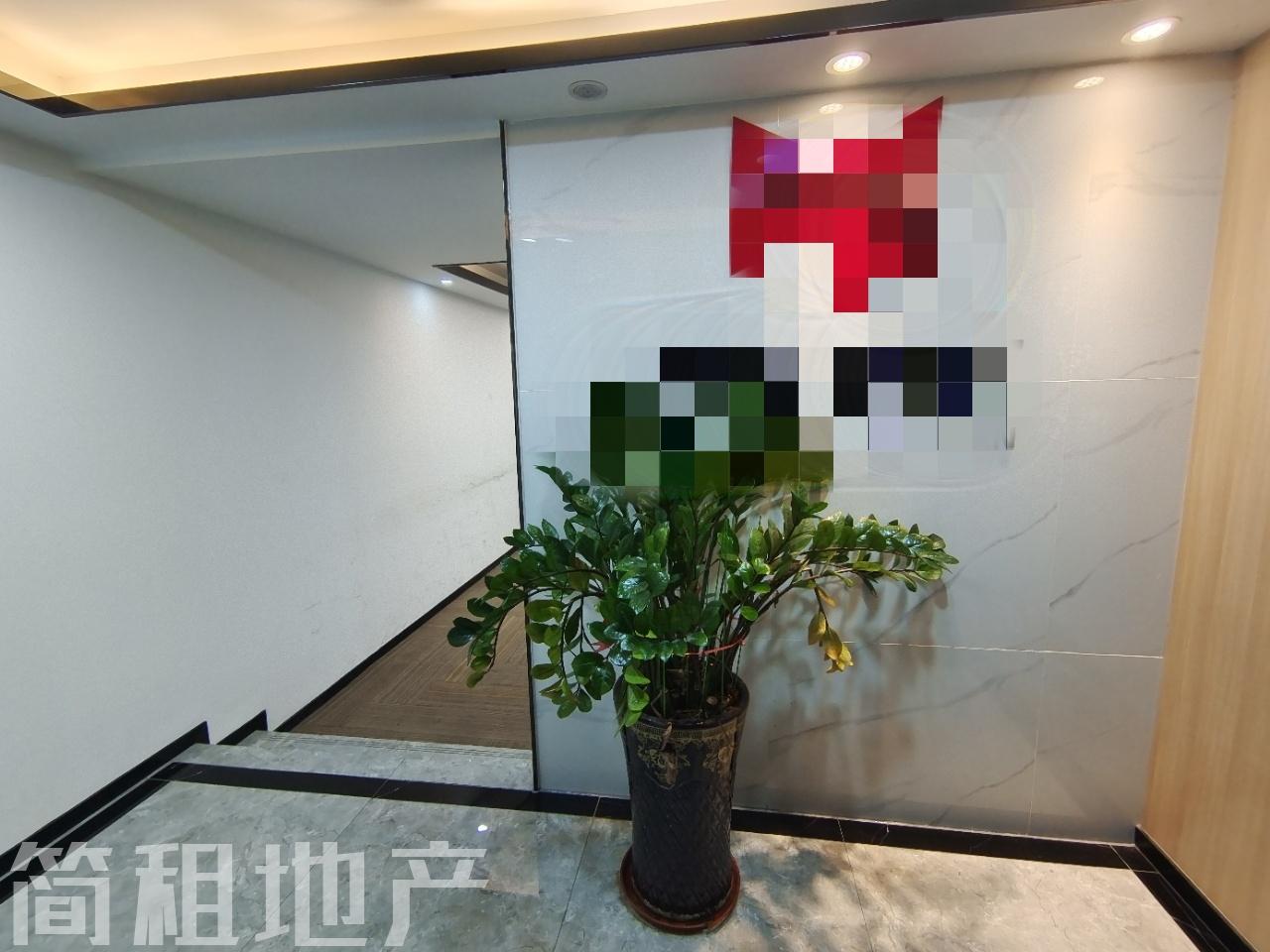 格局： 2+1 东朝向  甲级楼 世界金融中心