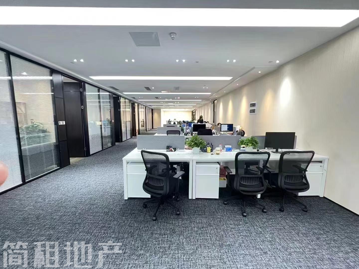 福田中心区 生命保险大厦精装1708平 16+2格局 带全套家私