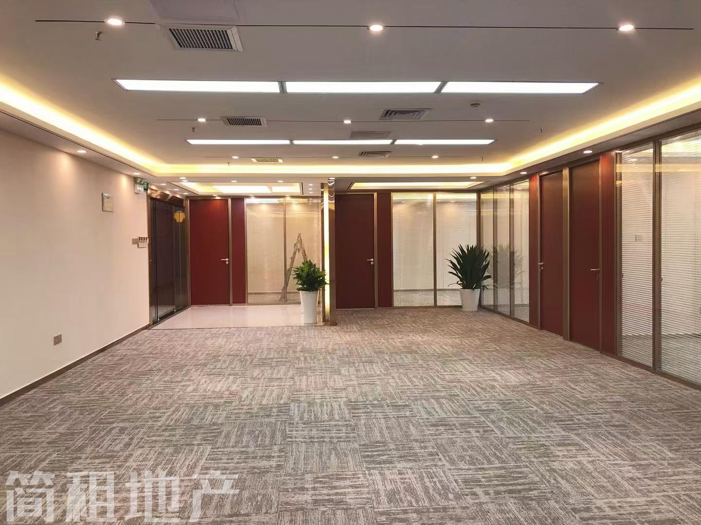 福田中心区 荣超经贸中心 精装348平 5+1大厅30人 户型方正