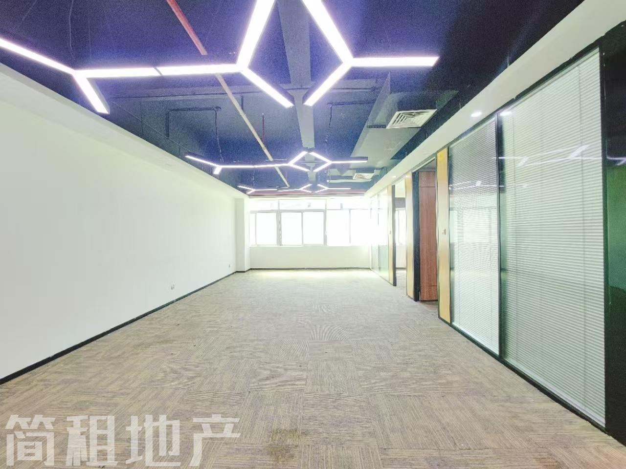 宝安兴东地铁口 盛天龙创新谷精装176平 2+1 户型方正 采光好