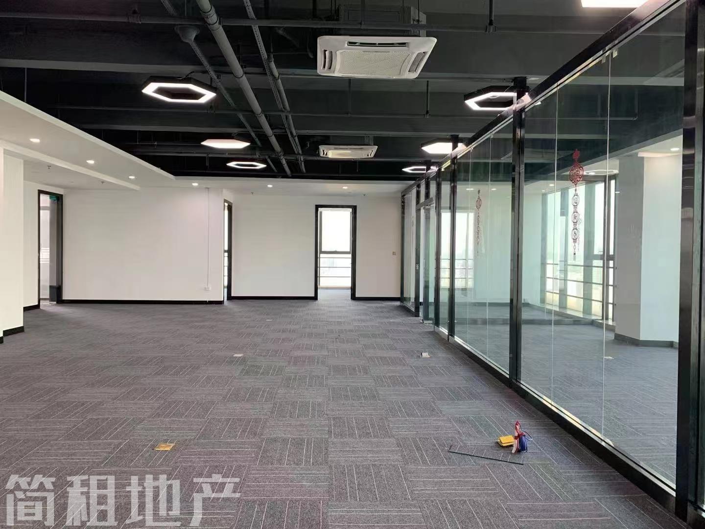 龙岗布吉 中海信创新产业城 精装700平 8+1格局 带阳台 朝南
