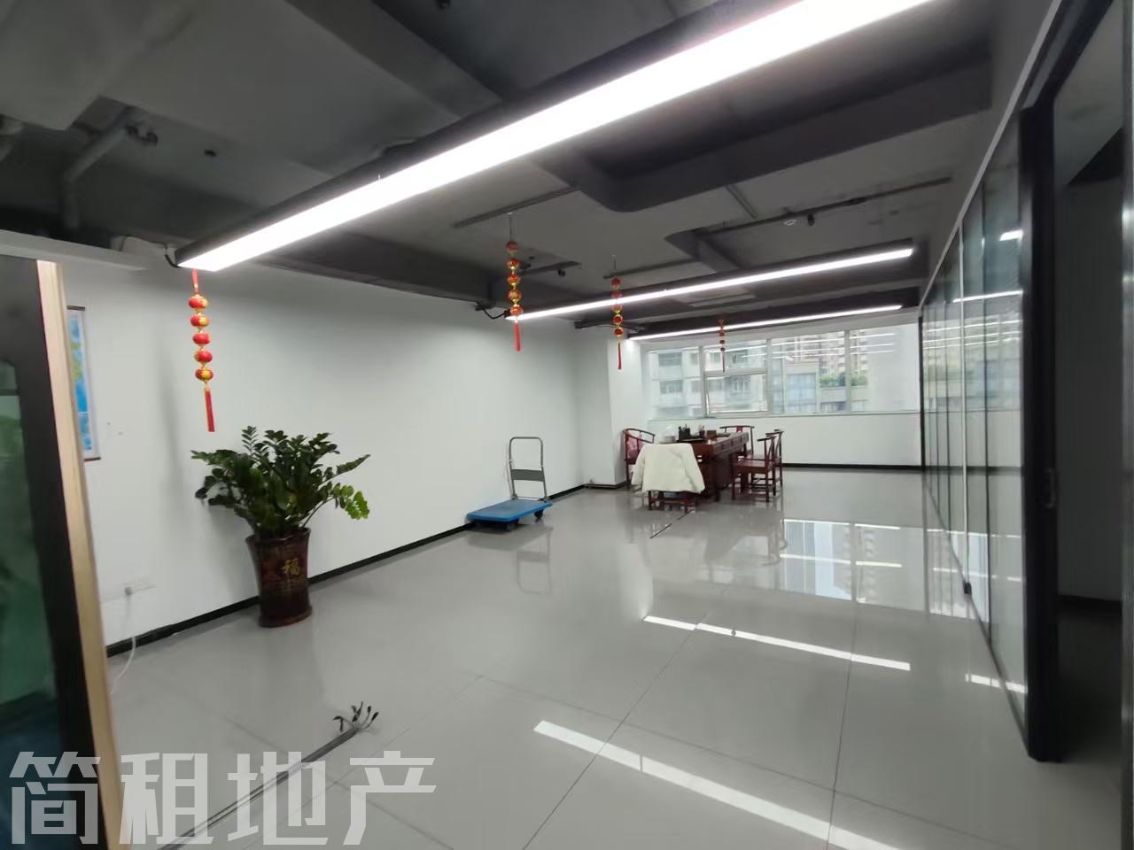 罗湖 庐山大厦 精装220平 2+1格局 电梯口 可配家私