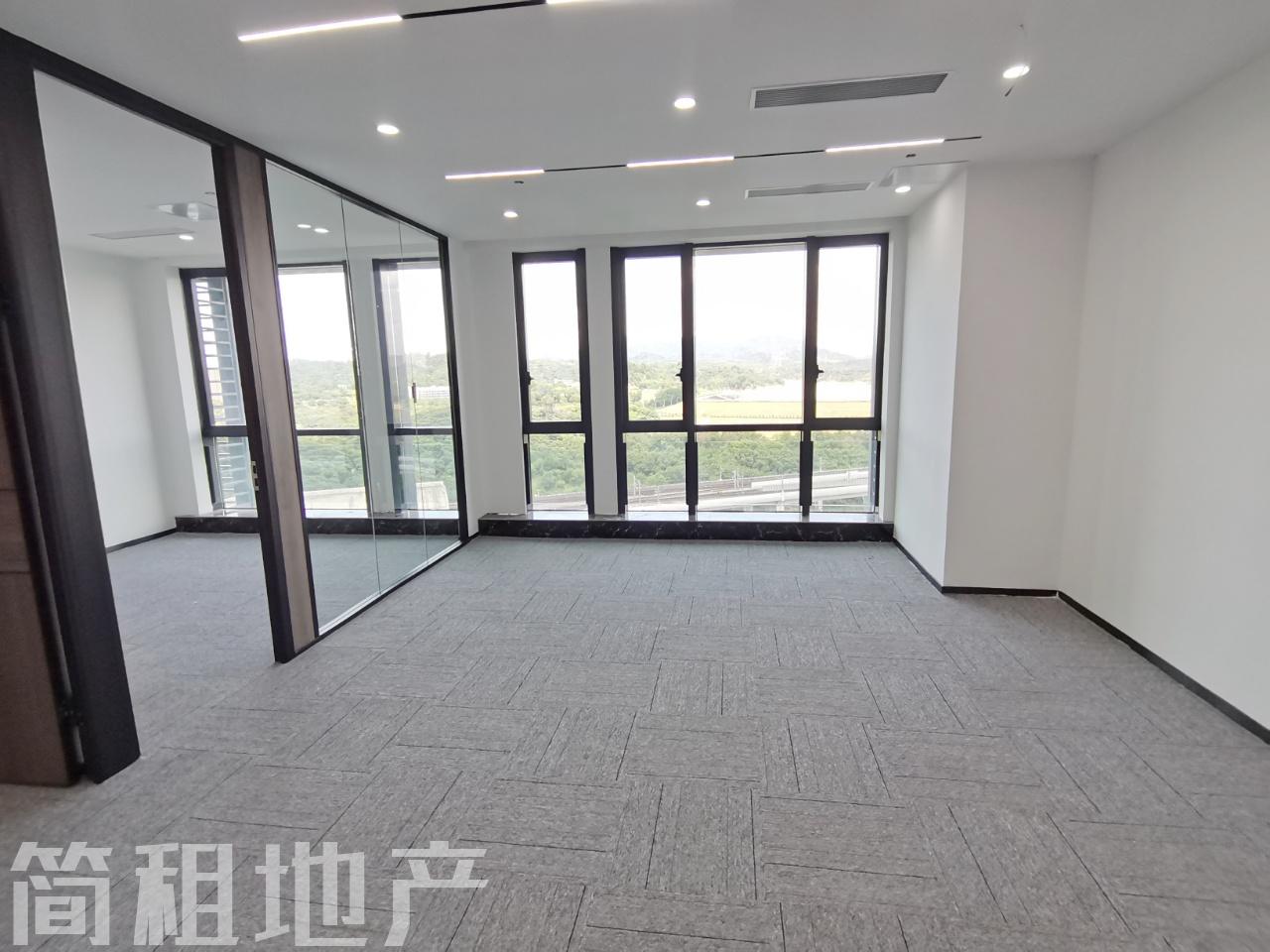户型方正 看长岭陂水库 近地铁 京基御景峯 带公共配套