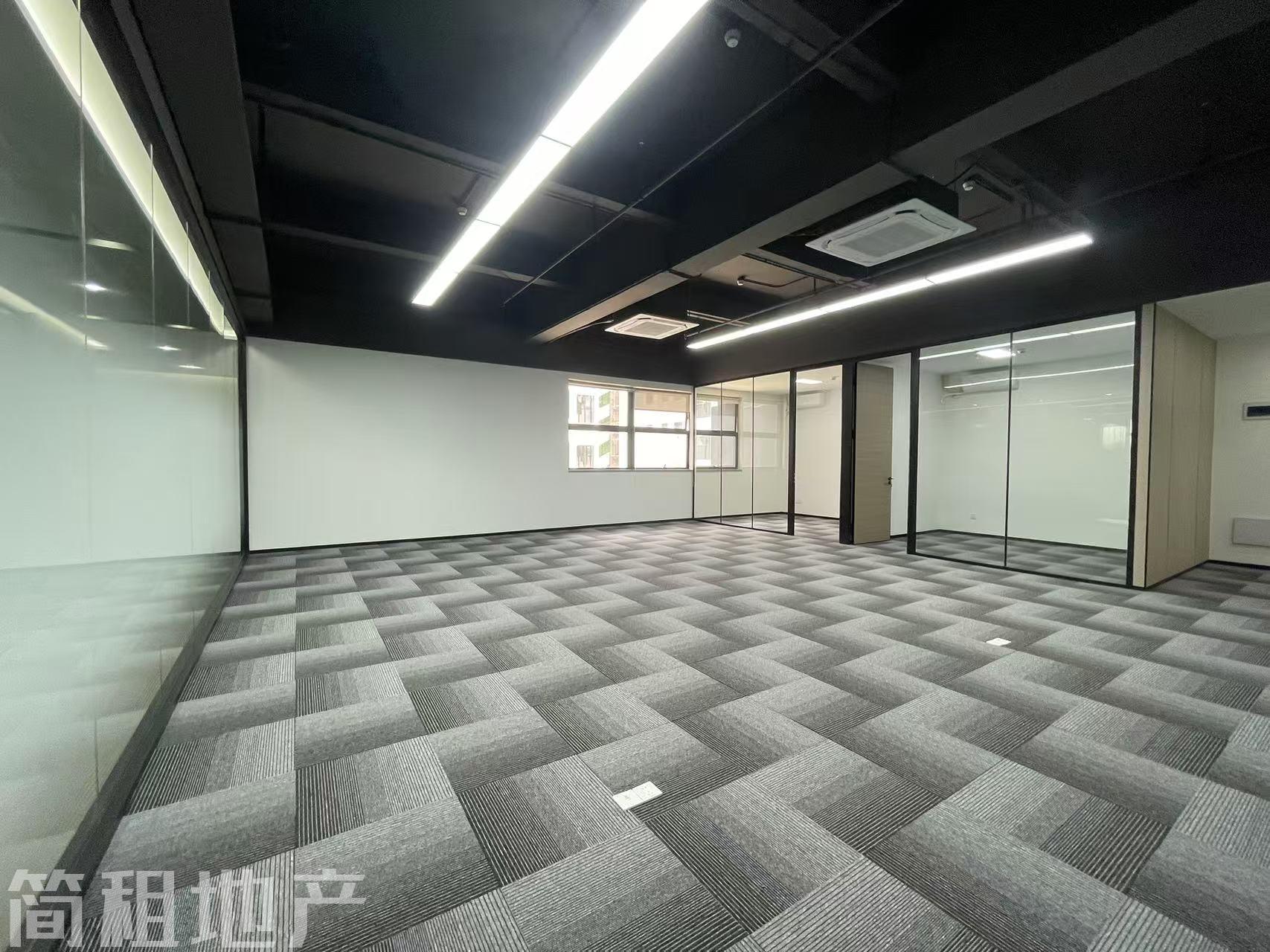 宝安洪浪北地铁口 宝壹创意园精装208平 2+1 可配家私