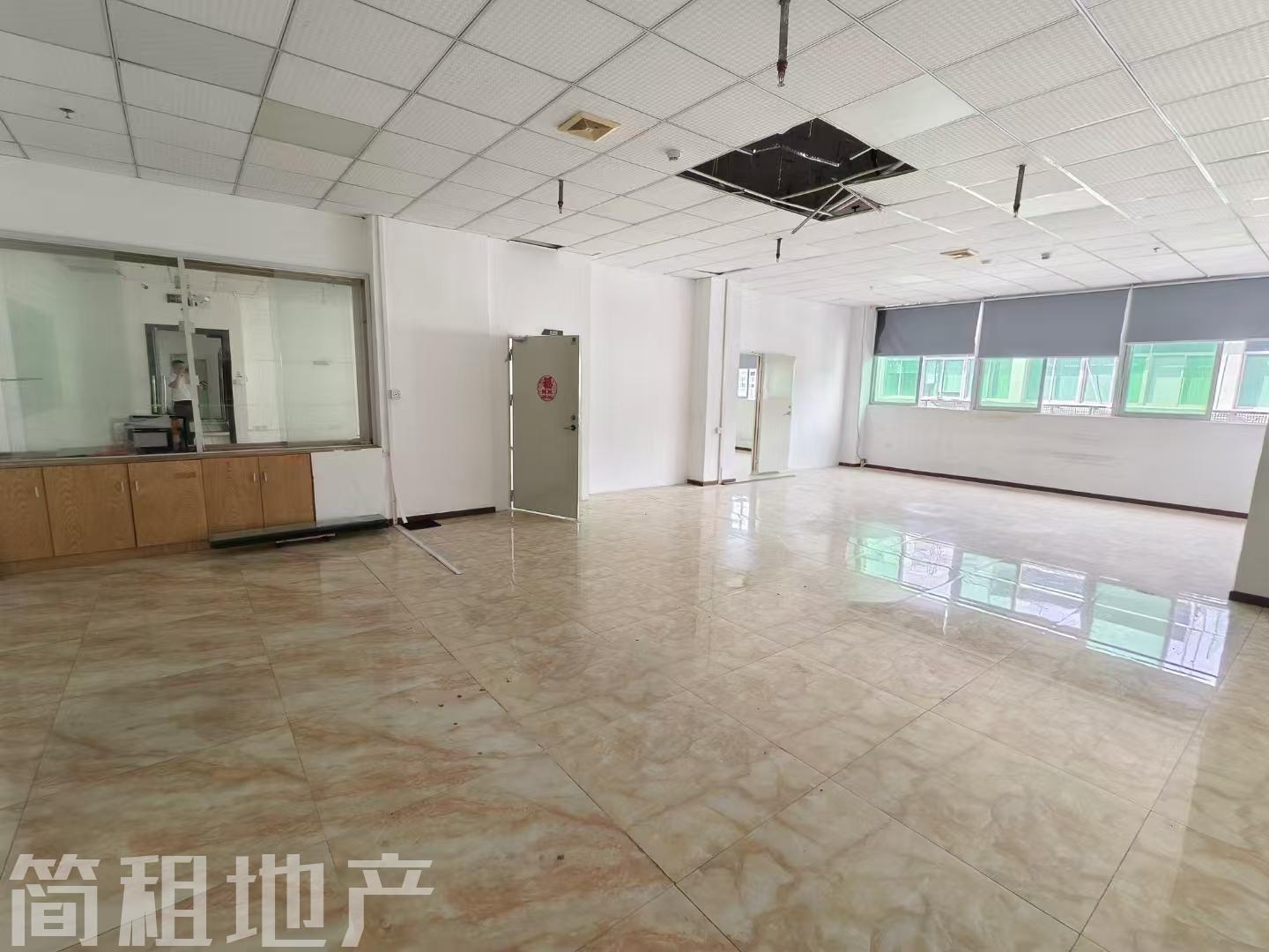 西乡 广兴源互联网产业基地 精装562平 5个隔间 双地铁