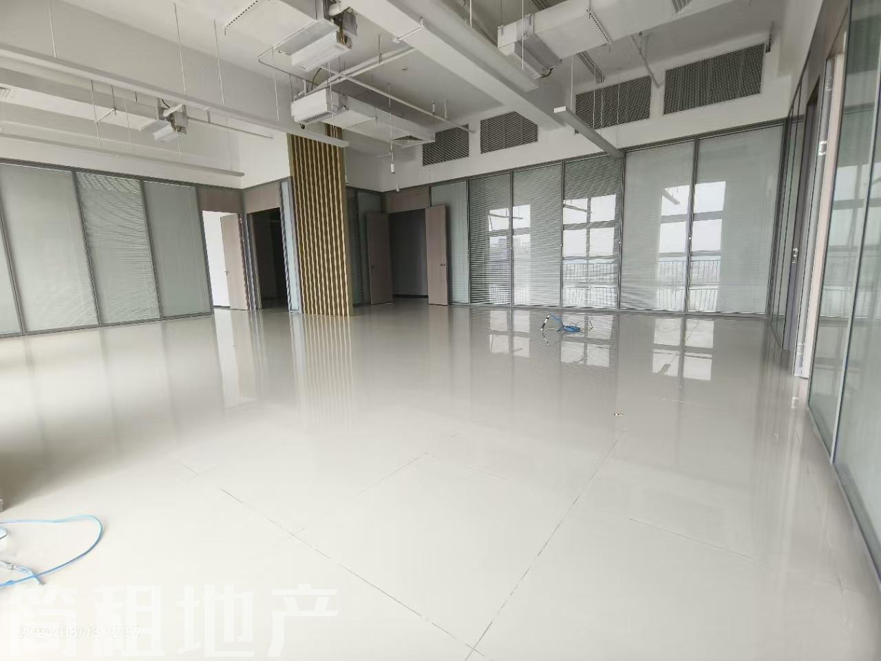 坪山区 中孚泰文化大厦 精装268平 4+1 采光通透 业主直租