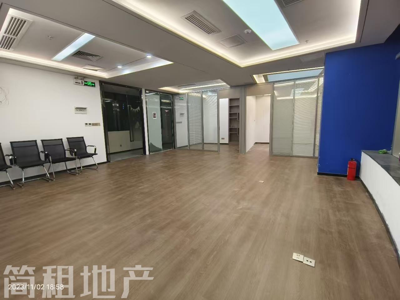 福田中心区 联合广场 全新精装200平 3+1 独立洗手间 可配家私