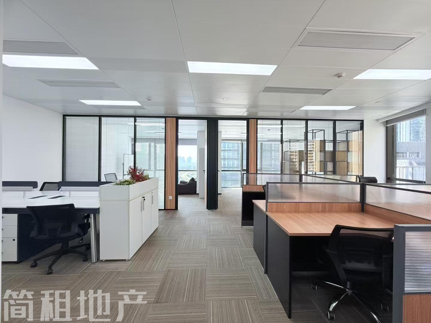 西南双面采光 看沙河高尔夫景观 尚美科技 精装180平 2+1 带家私
