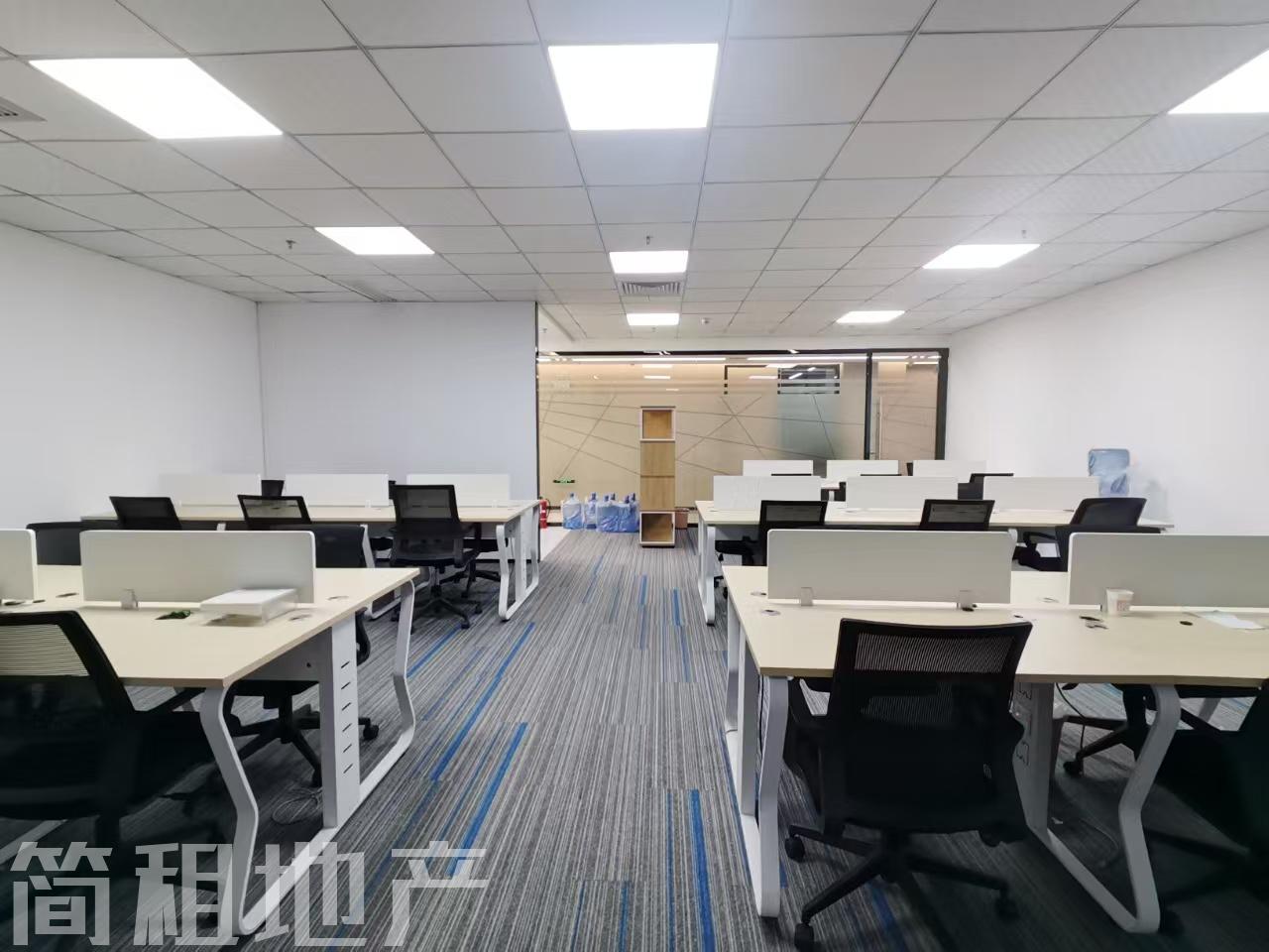 地铁口零距离 南京大学产学研基地 精装285平 2+1 全套家私