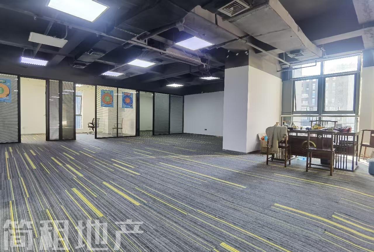 科技园南区 武汉大学产学研基地 精装300平 4+1 西南双面采光