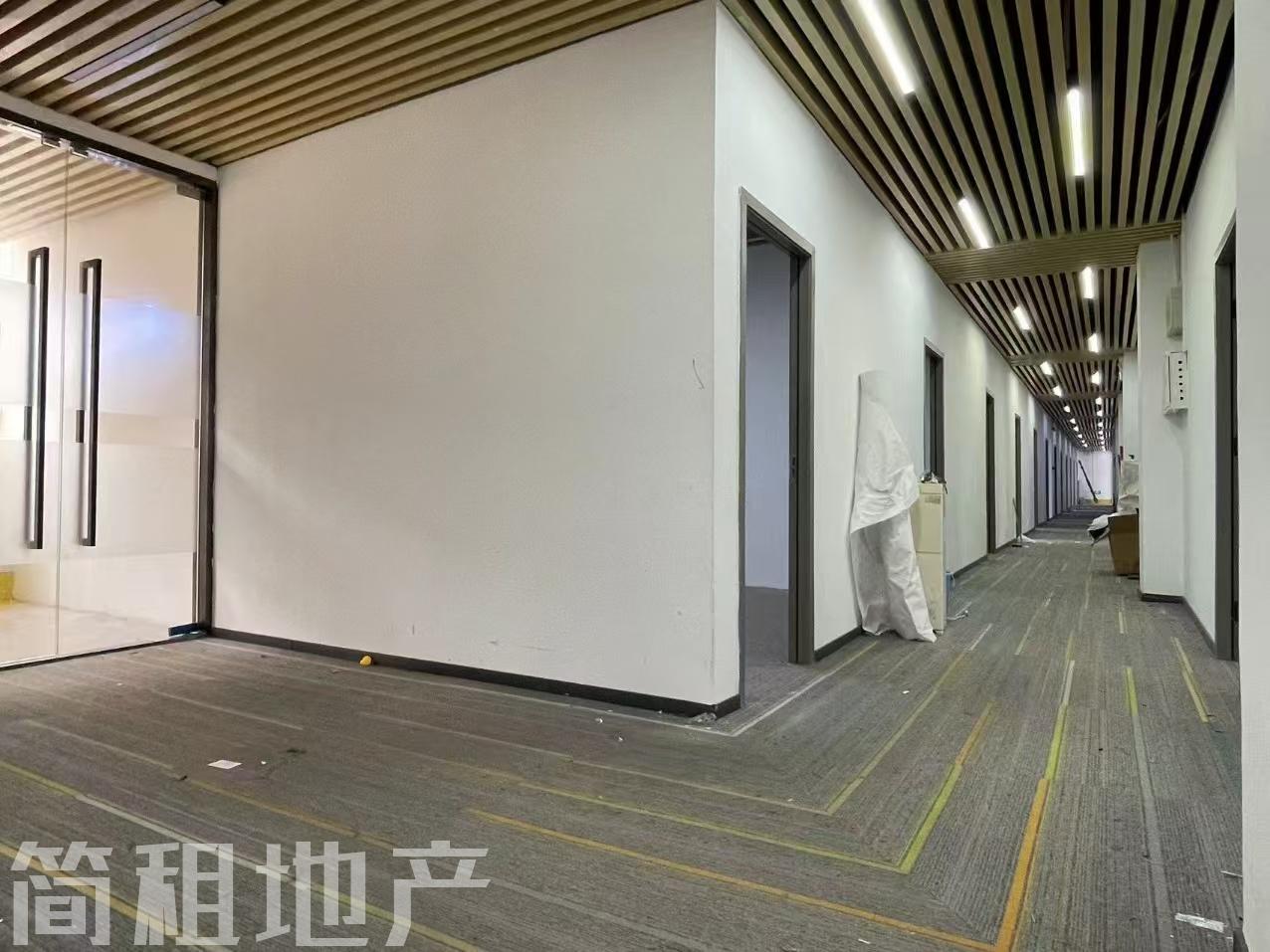 现成直播间 汇聚宝安湾智创园 整层精装1600平 24+1 送天台