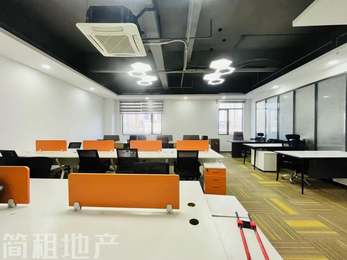 带全套家私 拎包办公 智慧谷创新园 精装221平 1+1 