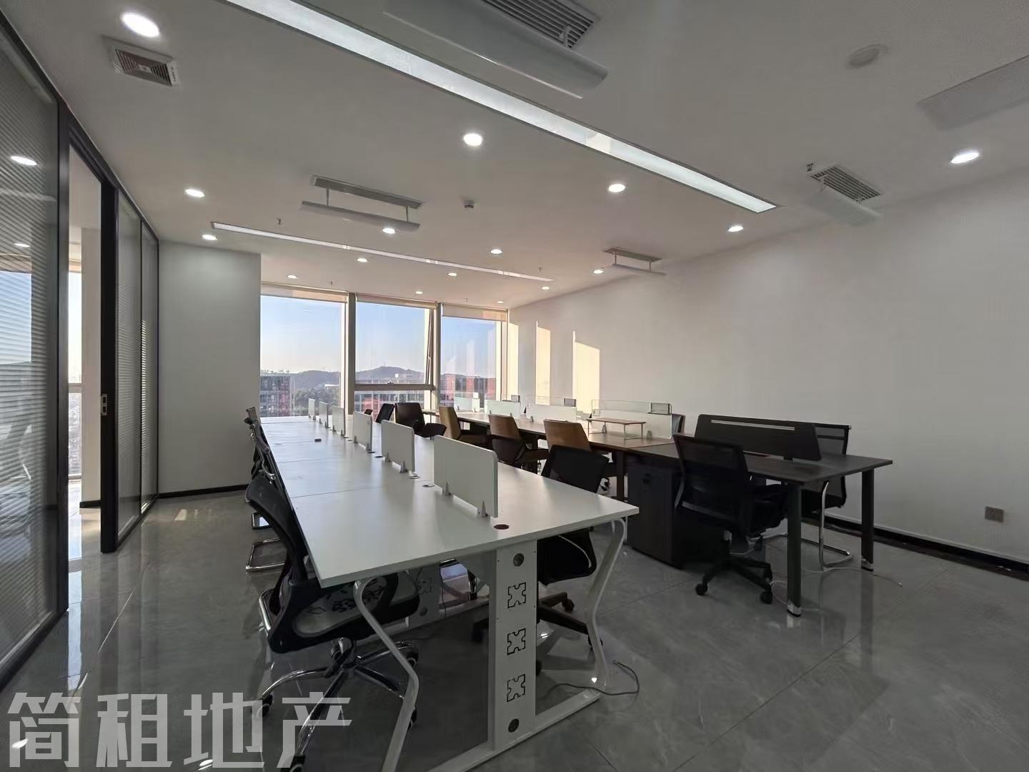 龙岗横岗地铁口 荣德国际 精装268平 3+1格局 带家私 