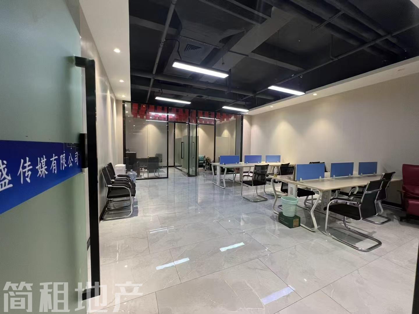 龙华大浪 万盛创业园 精装132平 2+1 家私齐全 拎包办公