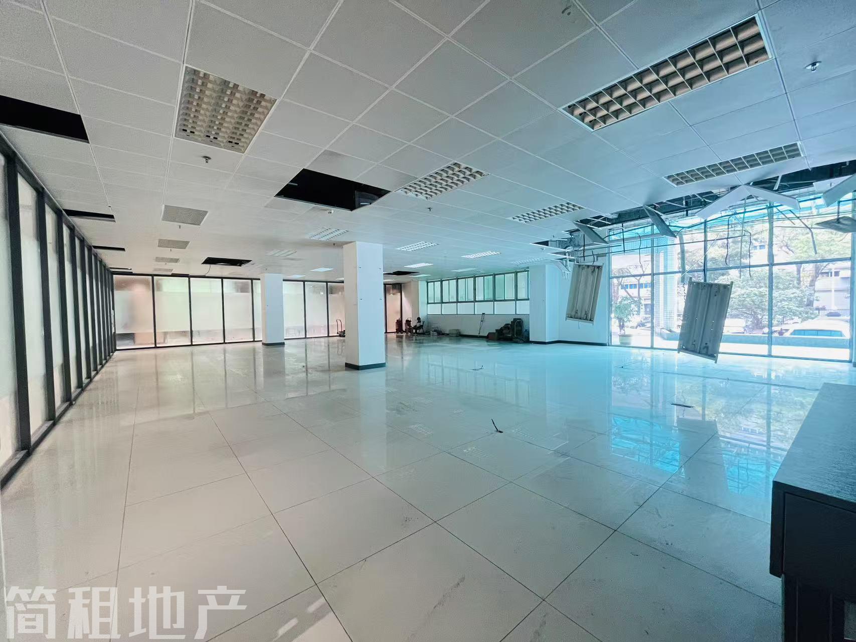 福田保税区 万利工业大厦 稀缺一楼 精装520平 朝南向