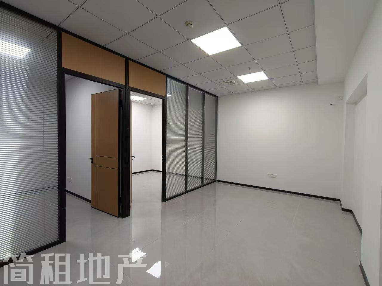 蛇口 兴华工业大厦 精装90平 2+1 可配家私 拎包办公