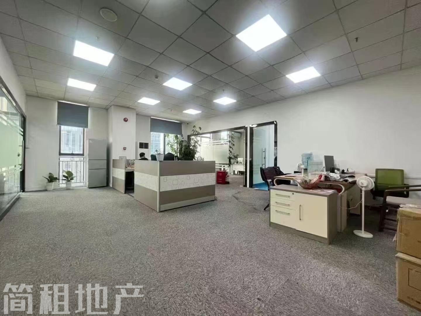 龙华国乐科技园 精装500平 6个房间 + 无尘车间 带家私出租