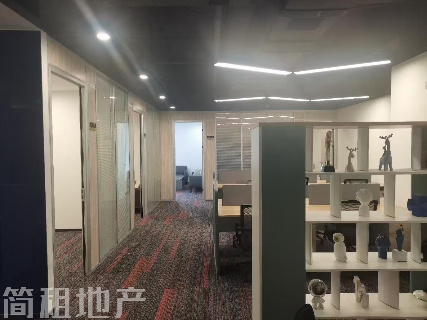 光明区 凤凰城 邦凯科技园 精装232.5平 4+1格局 带全套家私 