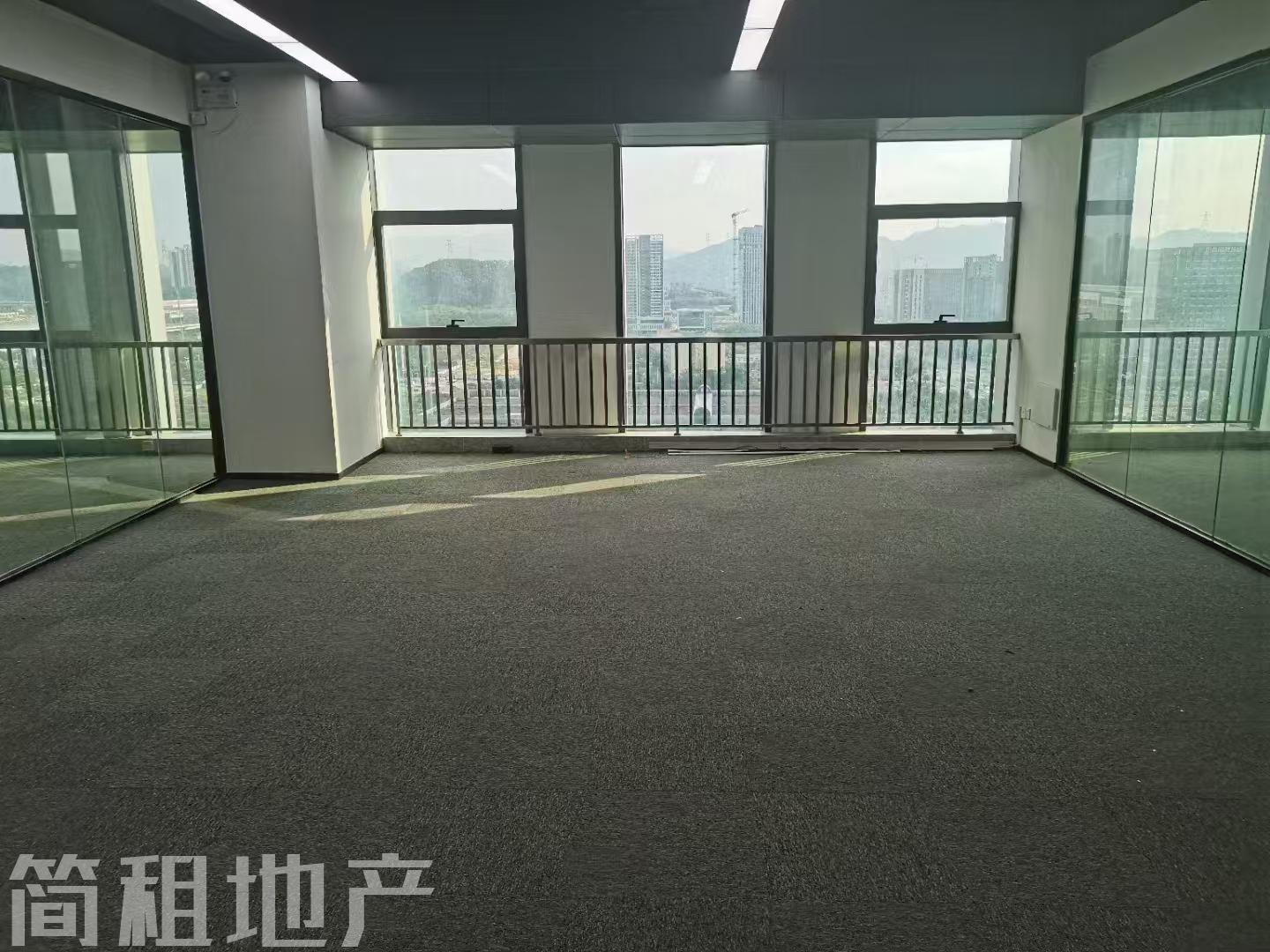 光明区 行政服务大厅旁 展辰大厦 248平 3+1格局 可配家私 