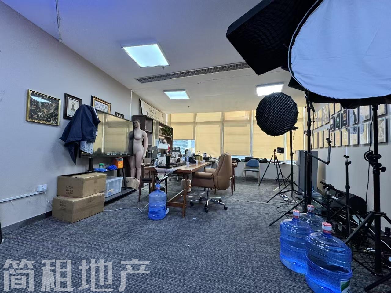 福田中心区 联合广场 精装104平 大开间 朝南 带家私出租