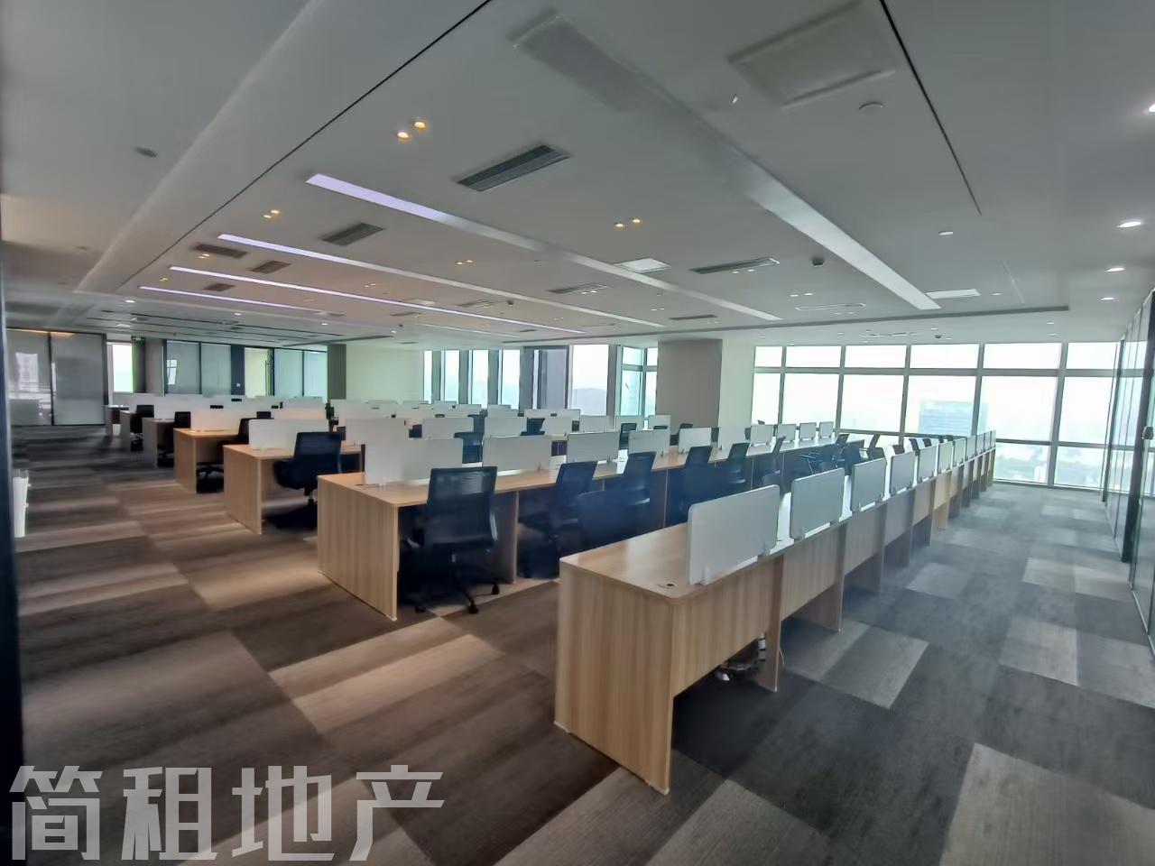 福田中心区新世界中心顶楼整层1838平 豪装全套家私 使用率7成 业主直租