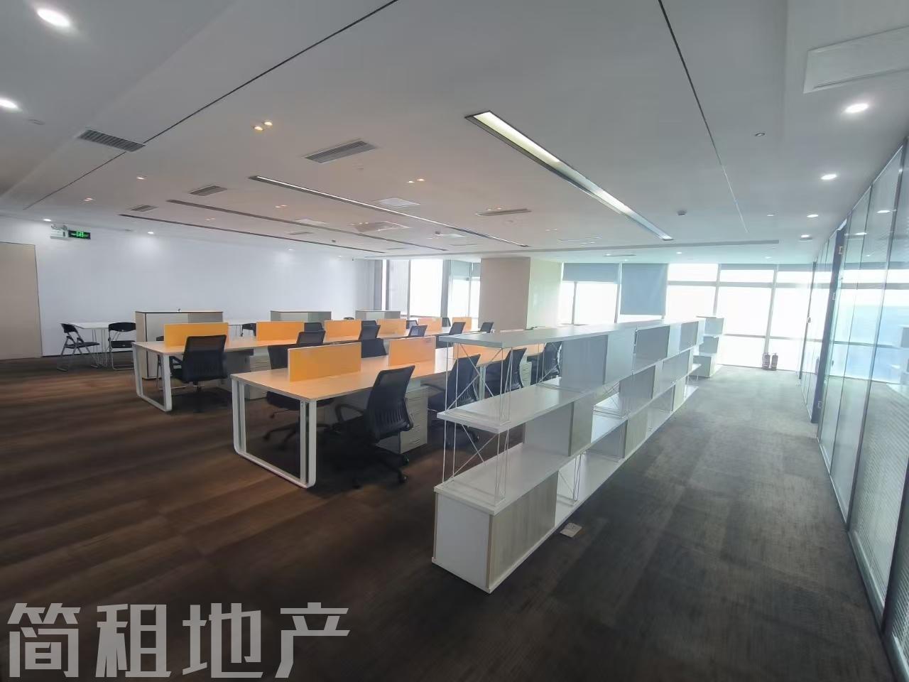 福田中心区 新世界中心 精装586平 电梯口 双面采光 带家私 看莲花山景观