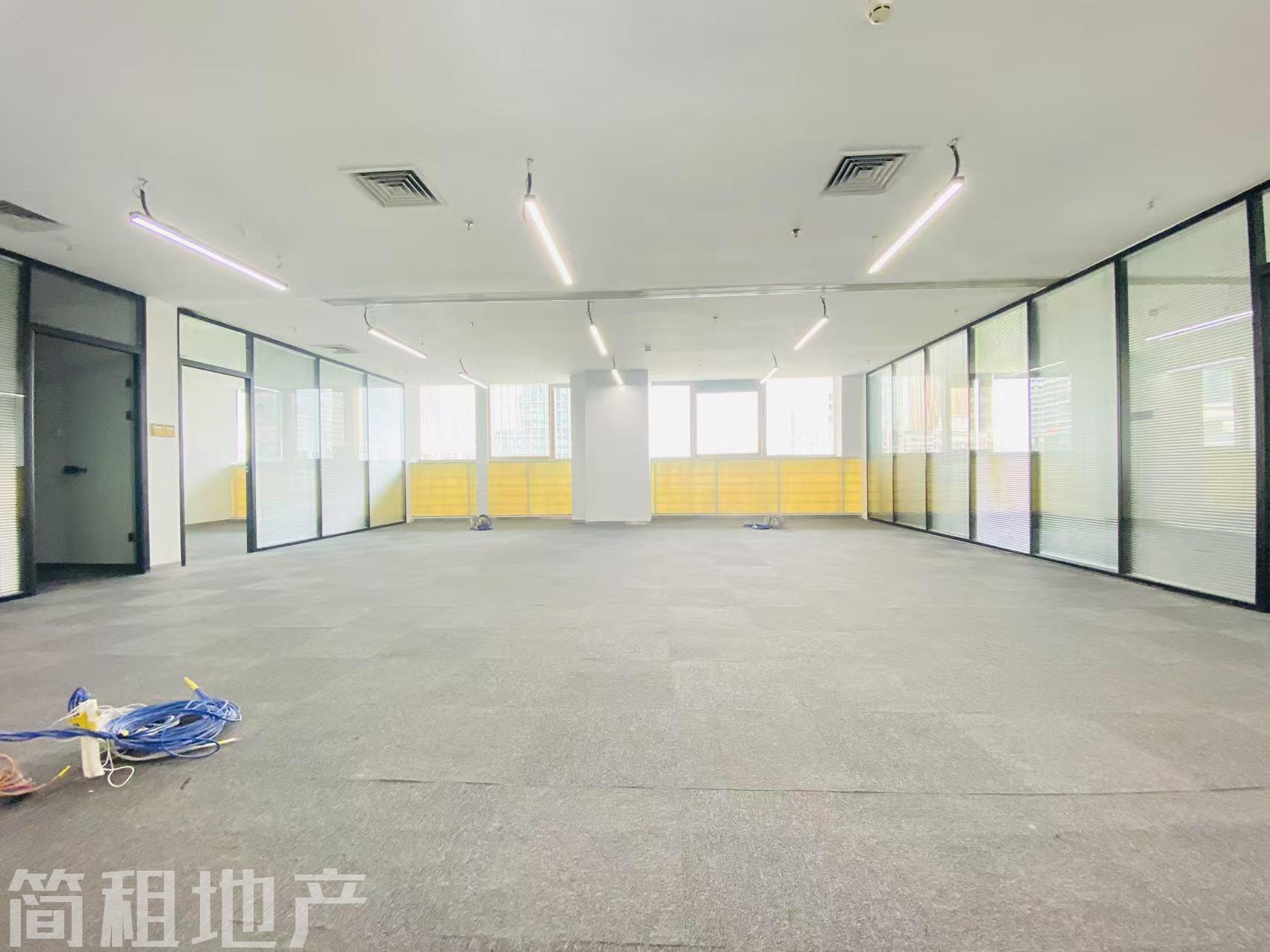 科技园南 创维半导体大厦 精装264平 3+1格局 大厅可坐30人 业主直租