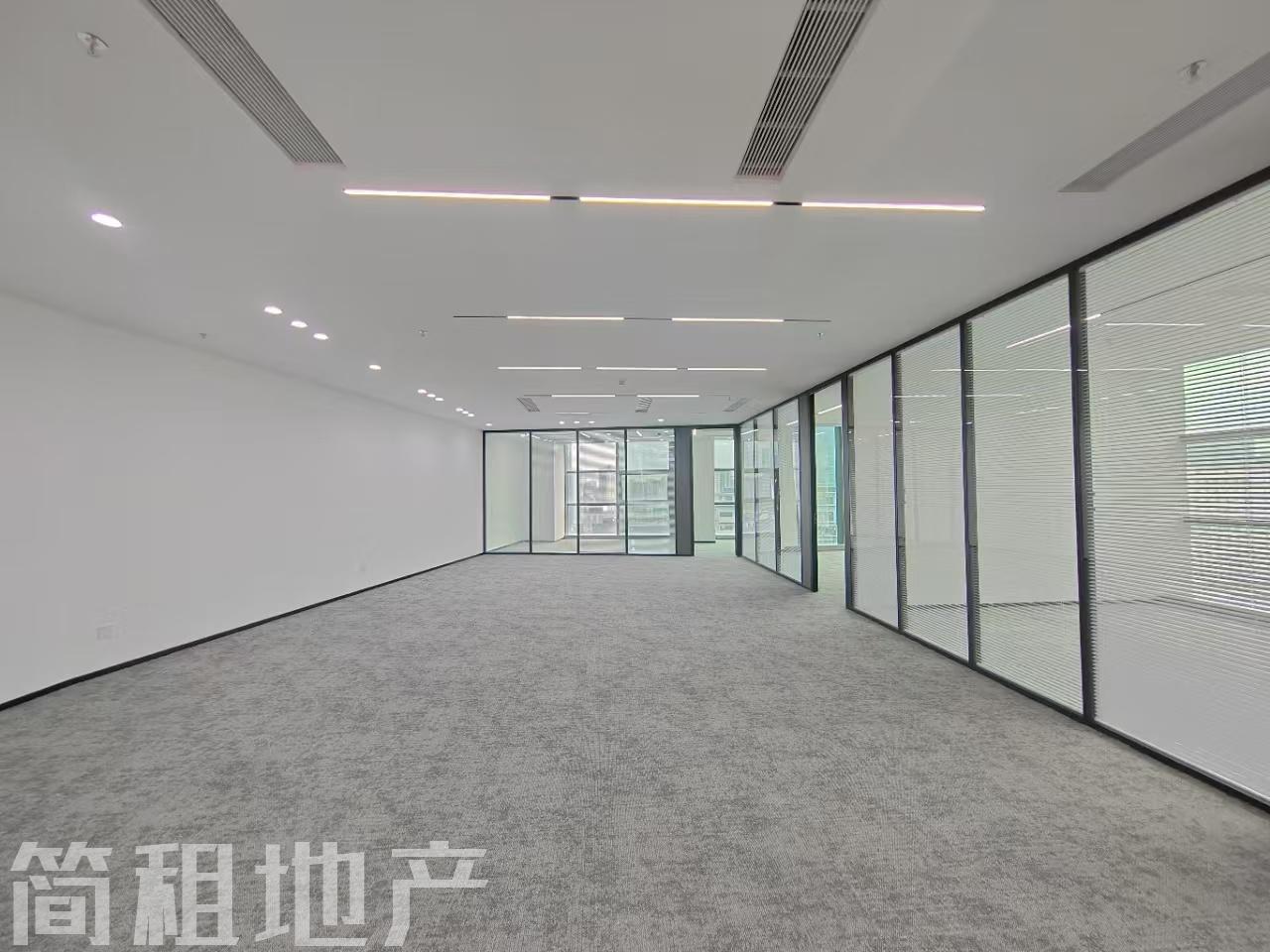 科技园南 阳光粤海大厦 精装310平 4+1 大厅坐24人 电梯口
