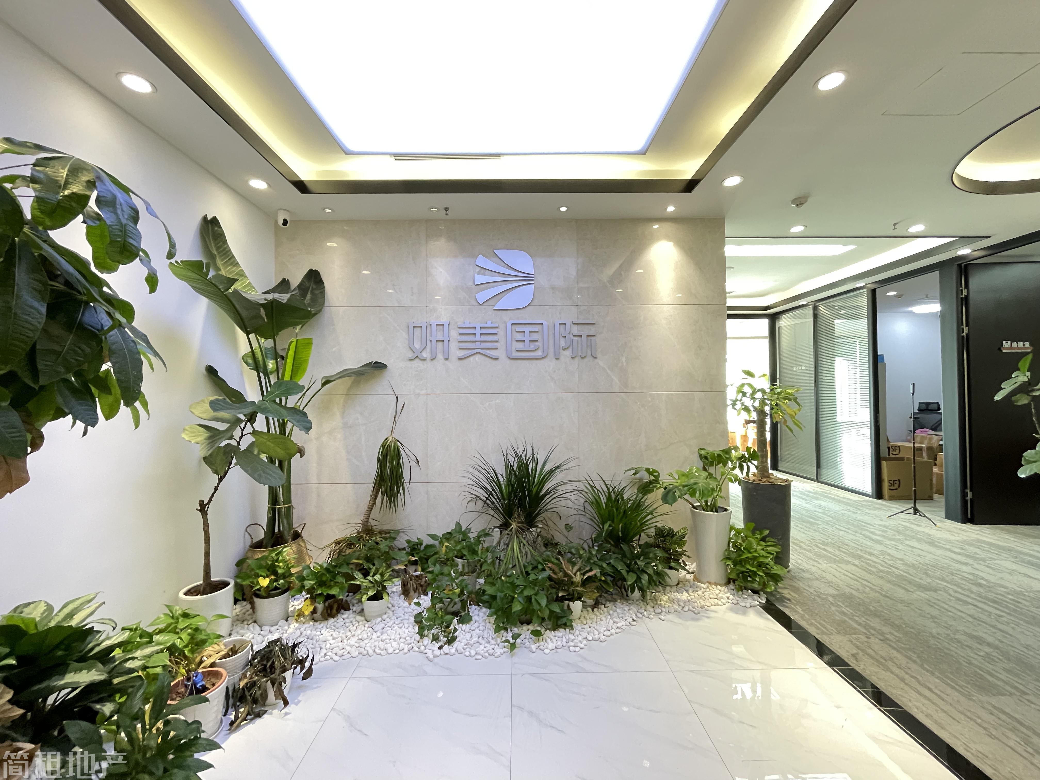 近地铁 精装带家具 万象天地商圈 华润置地大厦