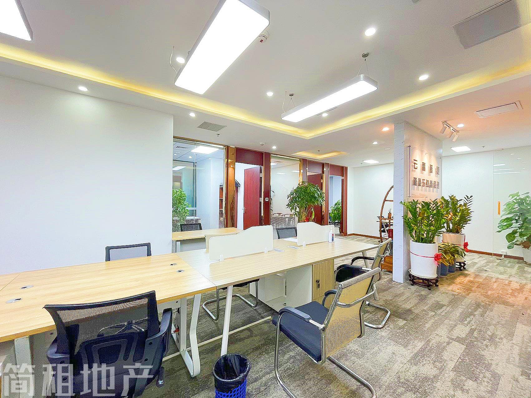 精装小户型 带家具 户型方正 皮套齐全 中洲控股中心