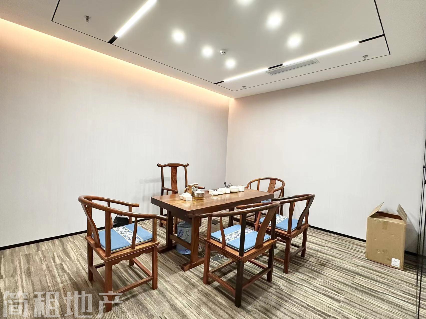 正电梯口 带家具 户型方正 配套成熟 卓越前海壹号_简租地产