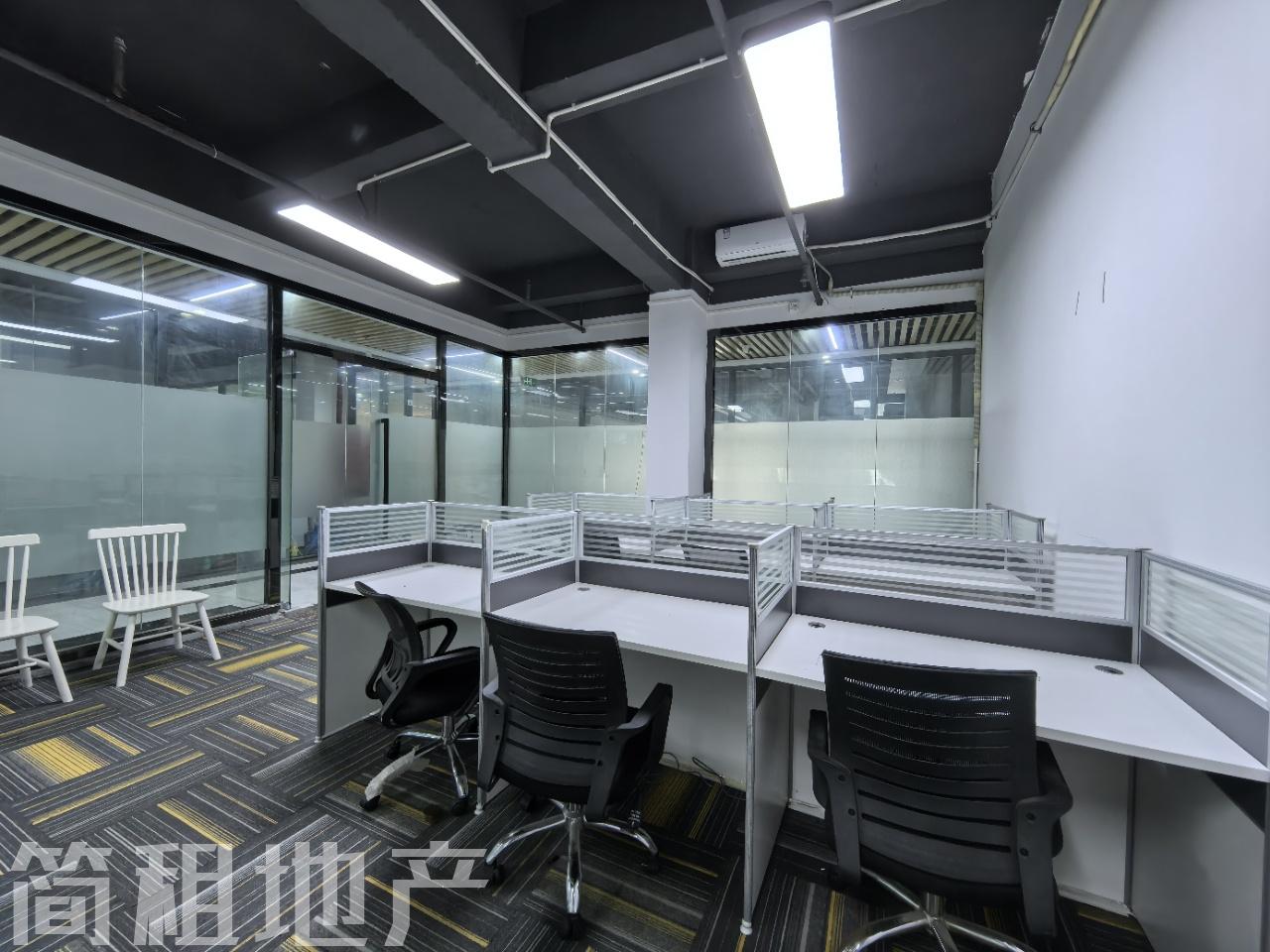 深大双地铁口 精装小户型5K轻松拿下 带家私出租 深大双地铁口 精装小户型5K轻松拿下 带家私出租