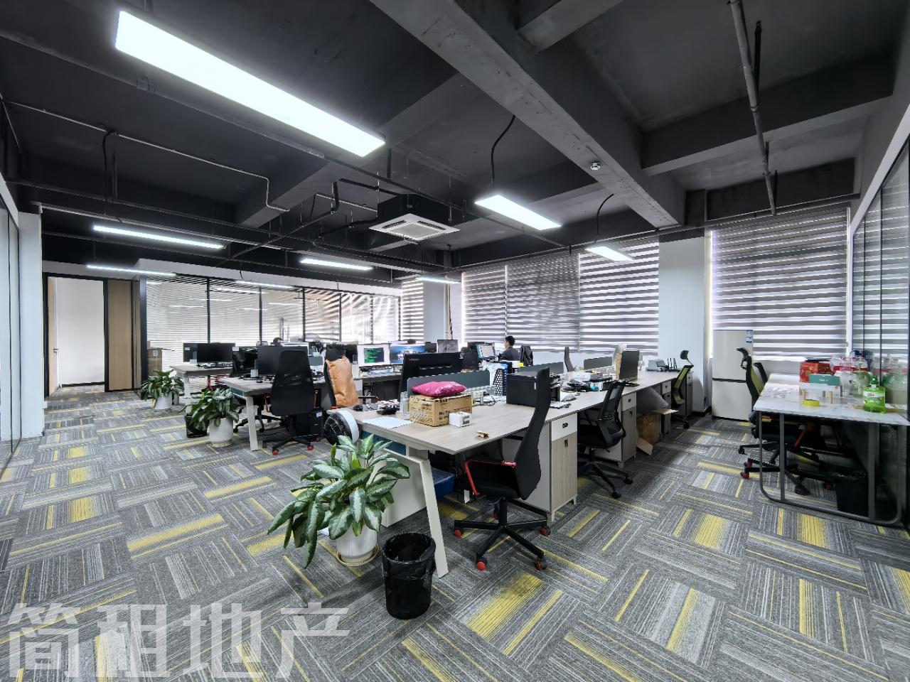 深大站 麻雀岭工业区7+1格局东南双面采光 业主直租使用率7成 深大站 麻雀岭工业区7+1格局东南双面采光 业主直租使用率7成