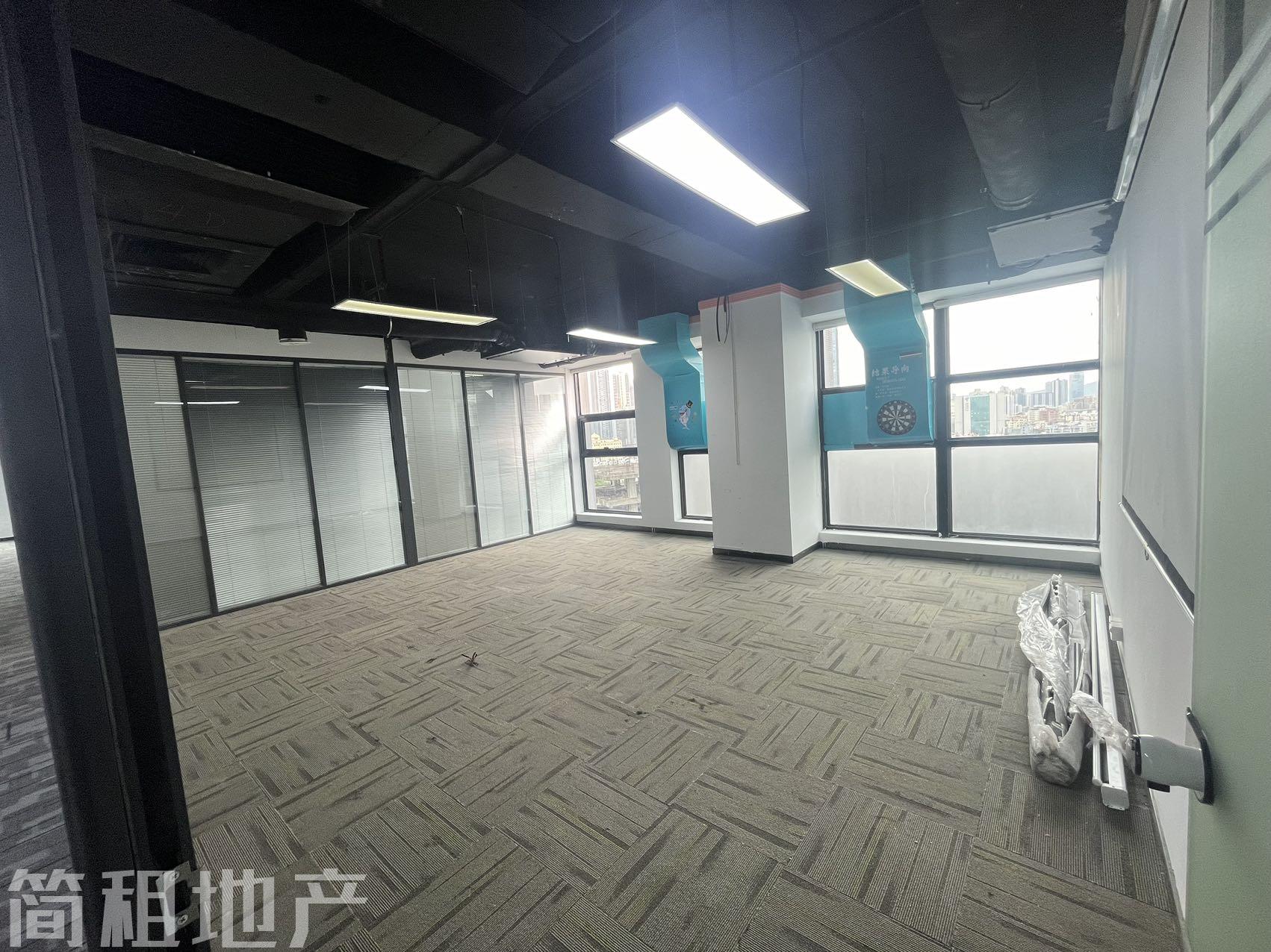 龙华 一手业主直租 7成实用率 精装修双地铁口 拎包办公_简租地产