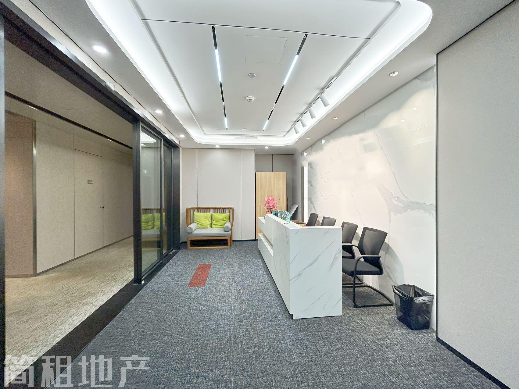 正电梯口 带家具 地标建筑 中洲控股中心 带共享配套 配套成熟_简租地产