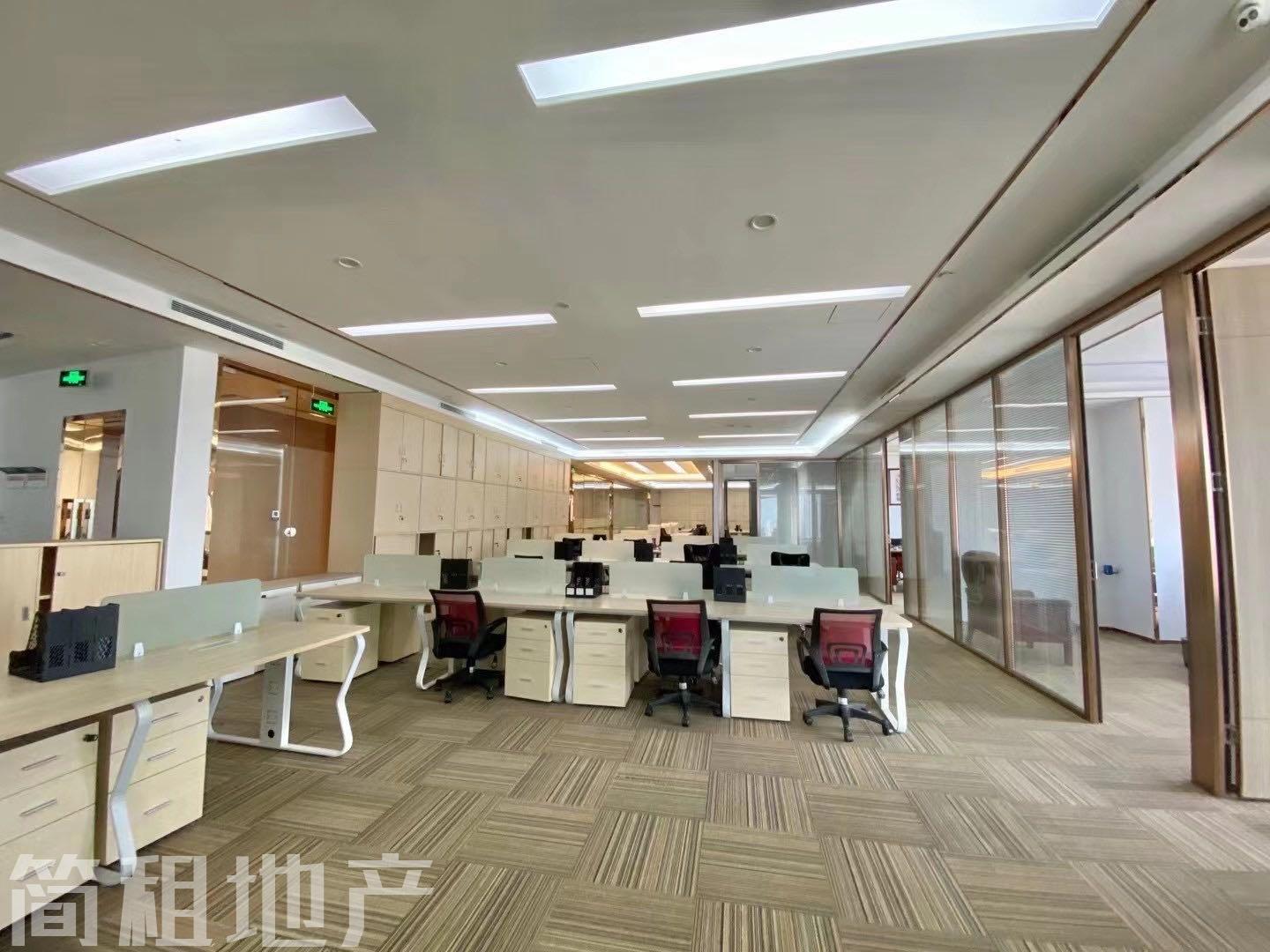 正电梯口 带家具 一手直租 房产证面积 卓越前海壹号 周边配套成熟_简租地产