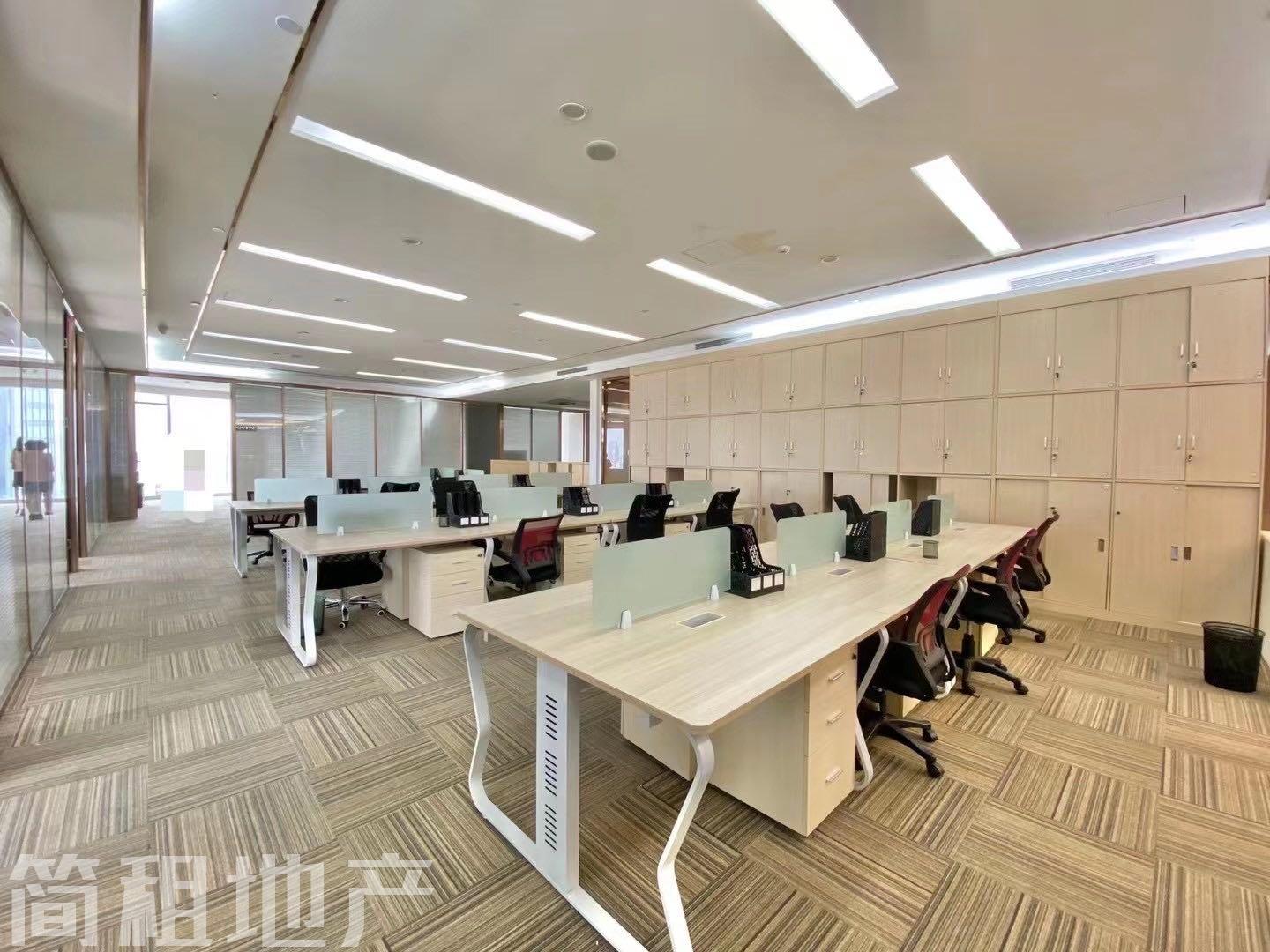 正电梯口 带家具 一手直租 房产证面积 卓越前海壹号 周边配套成熟_简租地产
