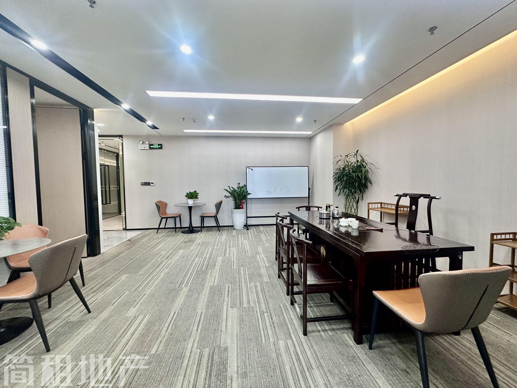 龙华带家具,甲级,汇海广场195平,靠近龙华地铁口_简租地产