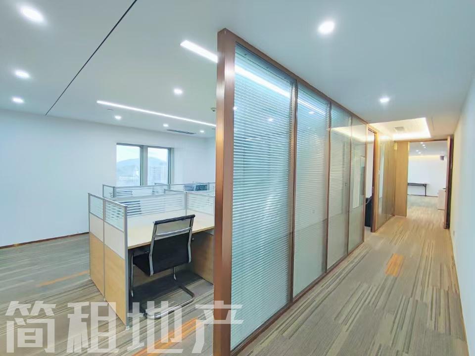 罗湖中心商务区 鸿昌广场 精装437平 5+1 正南向 带家私_简租地产